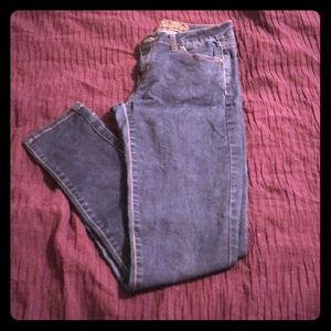 Wax Jean, Size 7 Skinnies